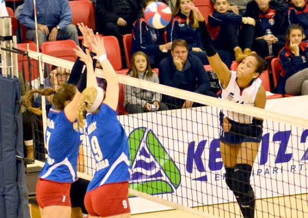 Négy szettben nyert, és egyenlített a Nyíregyháza