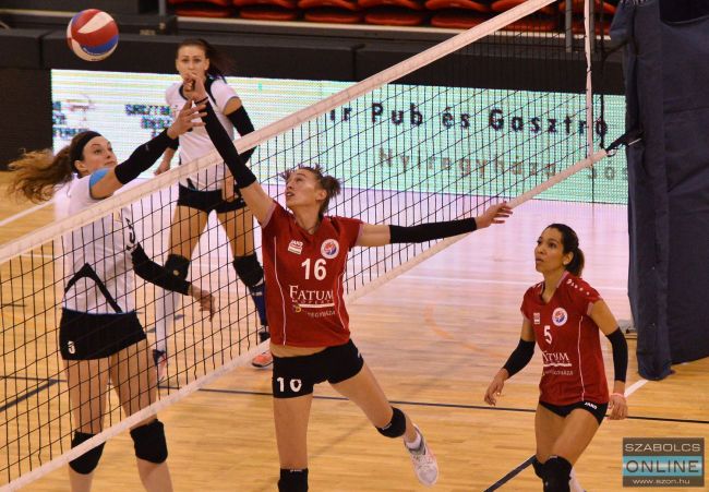 Csak az ötödik szett döntött Nyíregyházán