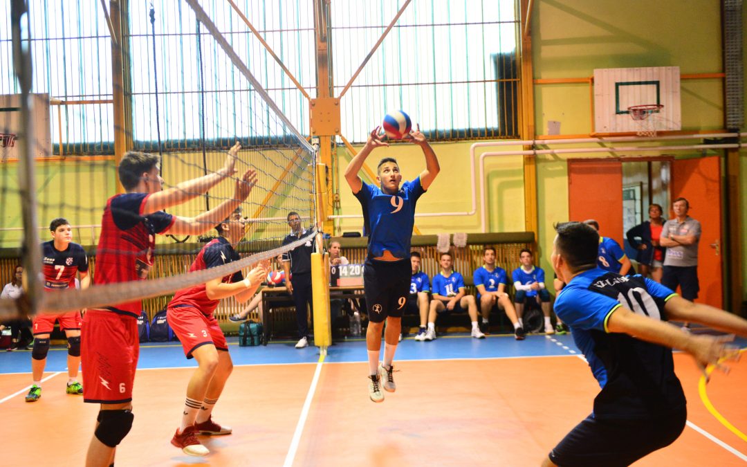 Döntőben a házigazdák a kecskeméti OIB-n