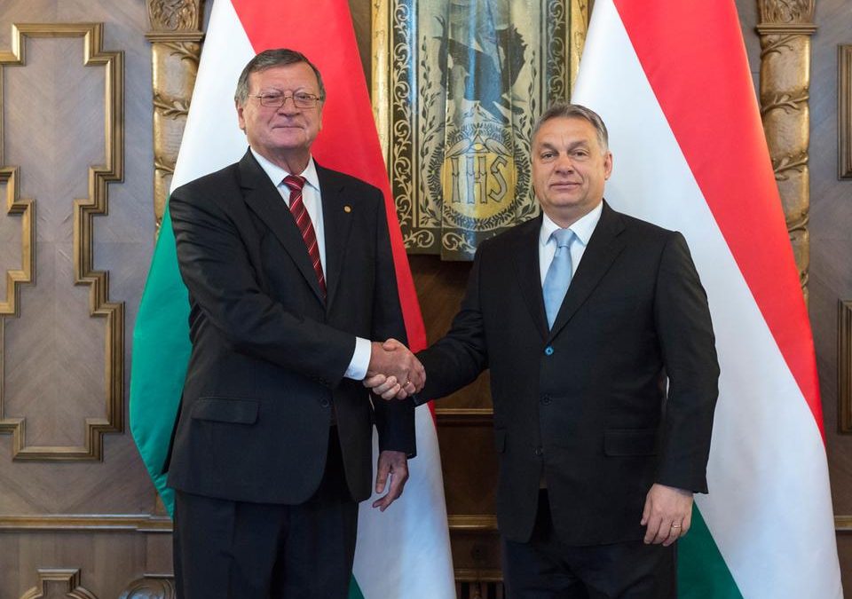 Orbán Viktor az európai röplabdaszövetség elnökével tárgyalt
