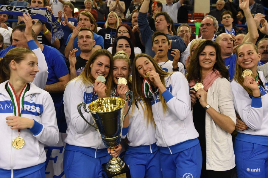 Aranyéremmel búcsúzott Csengeri Petra