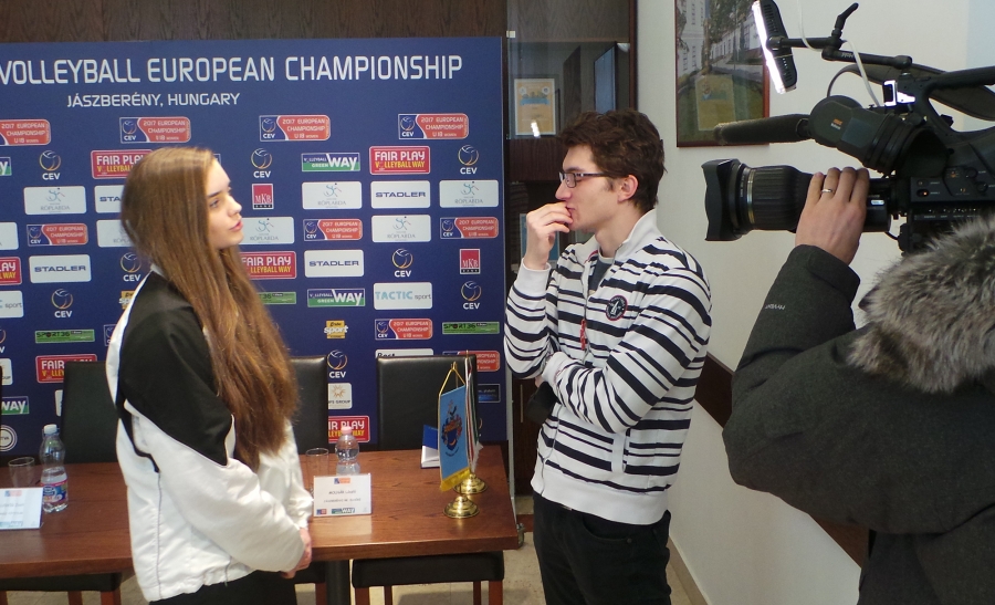 Elszántan készülnek az U18-as lányok a pénteki rajtra