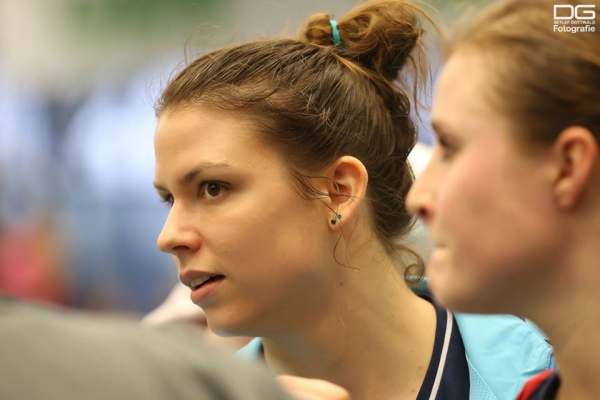 Nagy Esztó: …Ami a csövön kifér!