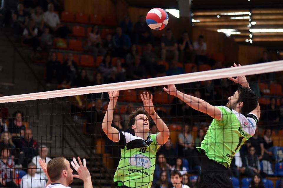 A Fino nyerte a pécsi emléktornát