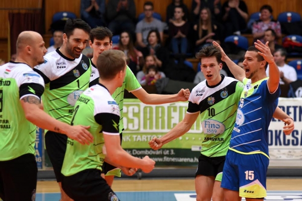 Harmadszor is 3:0 – bajnoki döntős a Fino