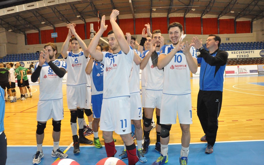 Aranyos terveket szőnek a kecskemétiek