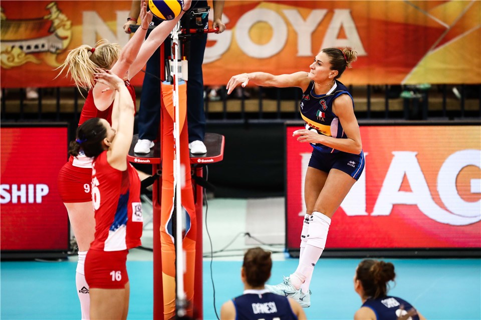 Vb: kiesett a címvédő és a házigazda